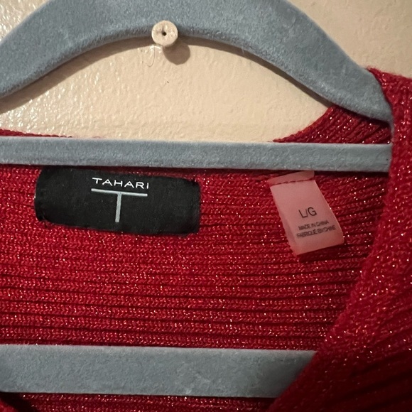 Tahari Sparkling Red Knit Top - Picture 2 of 3